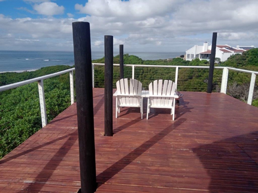 5 Bedroom Property for Sale in Paradise Beach Eastern Cape